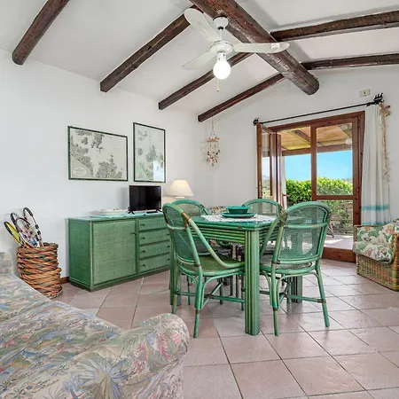 Rosa * Baja Sardinia