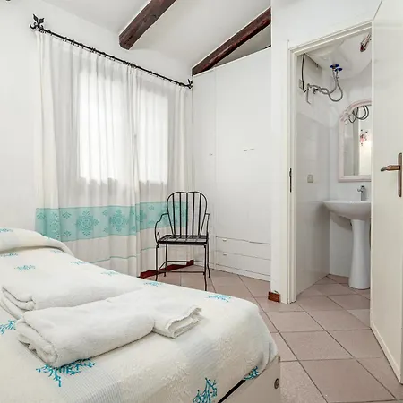 Rosa Villa Baja Sardinia